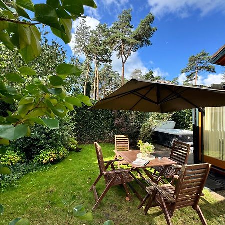 Houten Chalet/Bungalow In Het Bos, Sauna, Jacuzzi Meijel Eksteriør billede