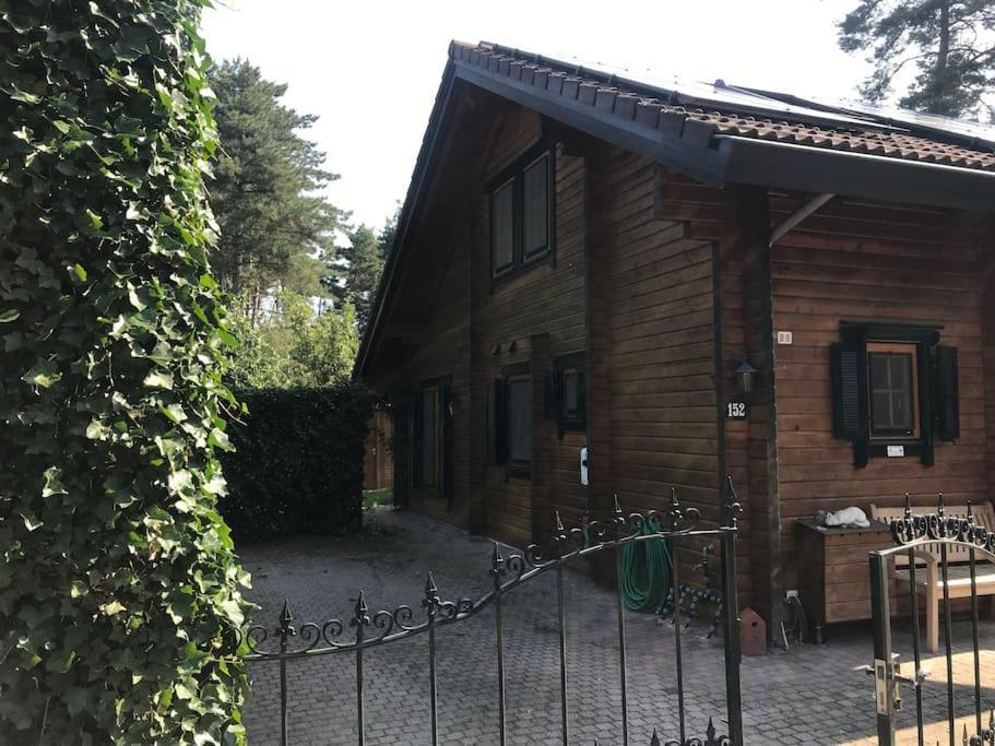Houten Chalet/Bungalow In Het Bos, Sauna, Jacuzzi Meijel Eksteriør billede