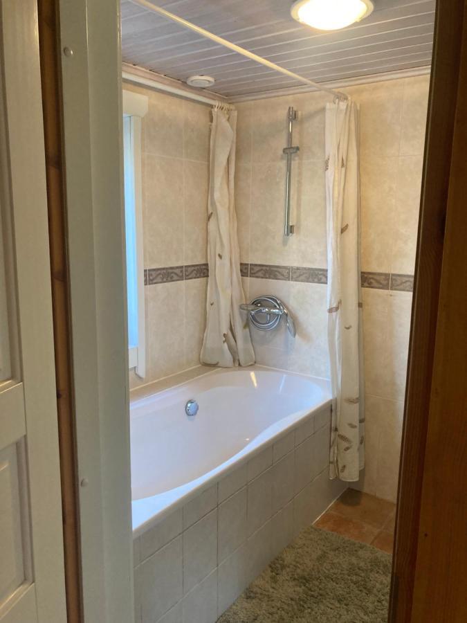 Houten Chalet/Bungalow In Het Bos, Sauna, Jacuzzi Meijel Eksteriør billede